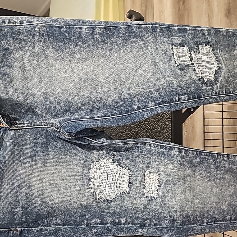 Jeans - Picture 4 of 5